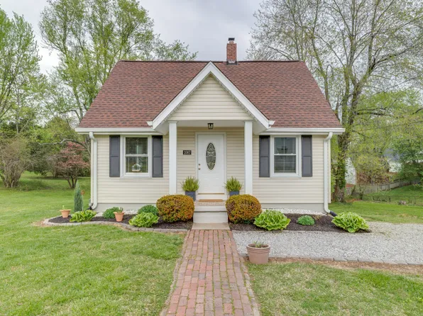 2067 Webster St, Greenbrier, TN 37073