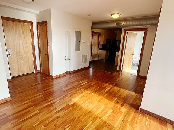 3rd image of 5400 S Harper Ave Unit 1004