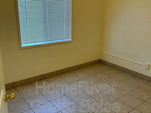 5th image of 3120 College Ave