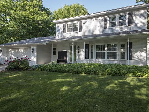 2nd image of 787 Meadowbrook Ave