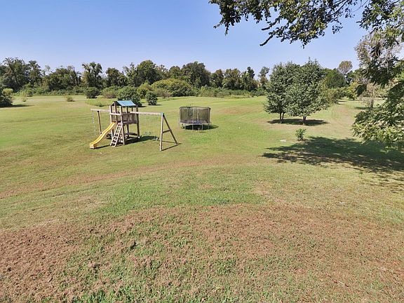2nd image of 1609 Harrow Ct