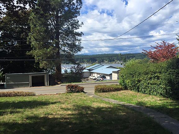 2nd image of 18730 Fjord Dr NE