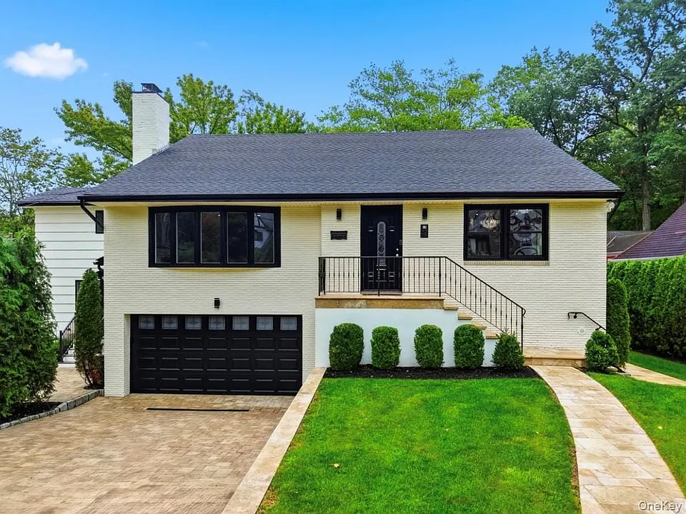 87 Woodlawn Ave