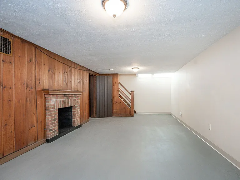 3715 Avalon Rd — Photo 33