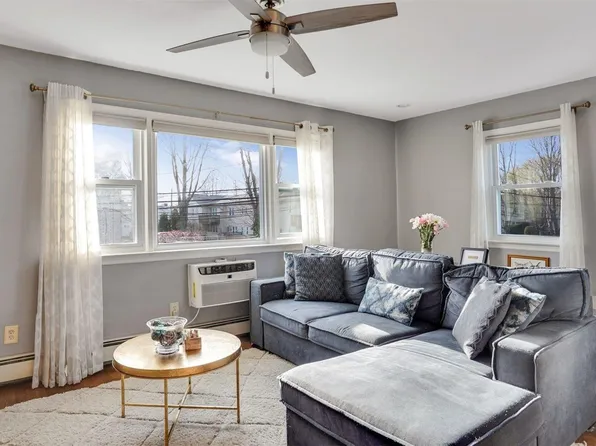 83 Finch #2B, Islip, NY 11751