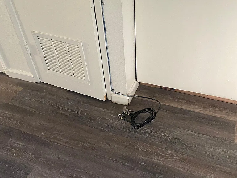 1230 Pioneer Ave #102 — Photo 3