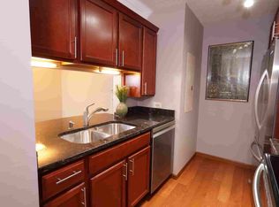 75 Kristin Circle #408, Schaumburg, IL 60195