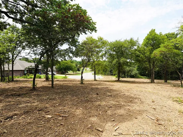 E 114th Ct S, Coweta, OK 74429