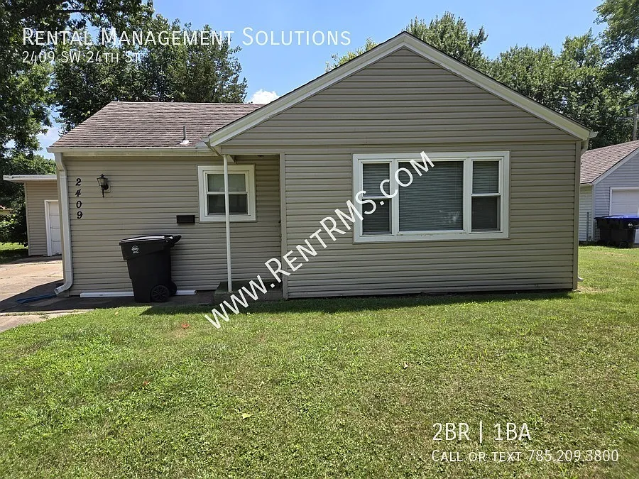 2409 Sw 24th St- 2 Bed/1 Bath — Photo 1