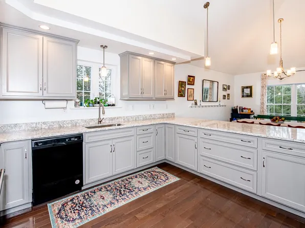 7 Ward Way, Danville, NH 03819