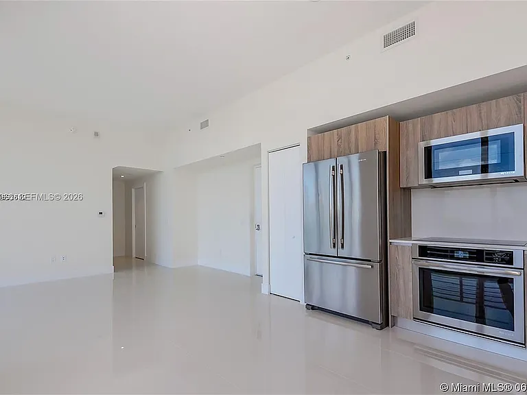 2960 NE 207th St #TS-102 — Photo 11