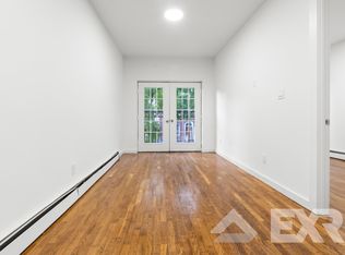 135 Cornelia St #2A, Brooklyn, NY 11221