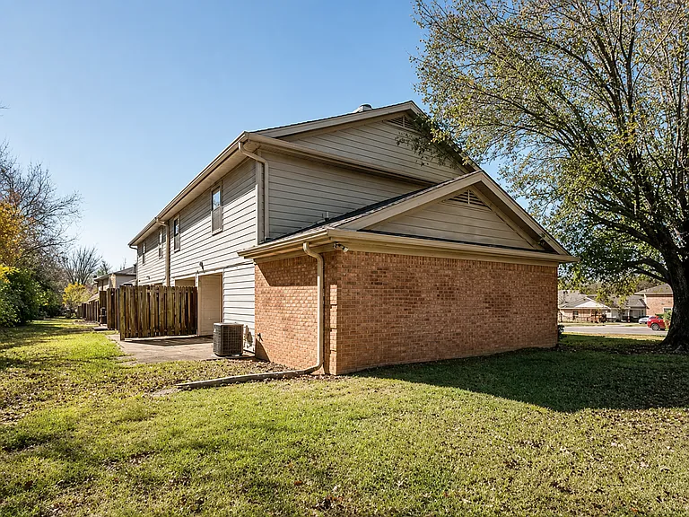 121 Ellington Pl — Photo 14