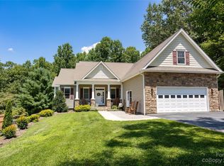169 Amble Ln, Fletcher, NC 28732