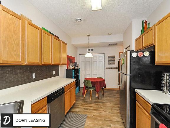 4th image of 5070 Holly Ln N Unit 1