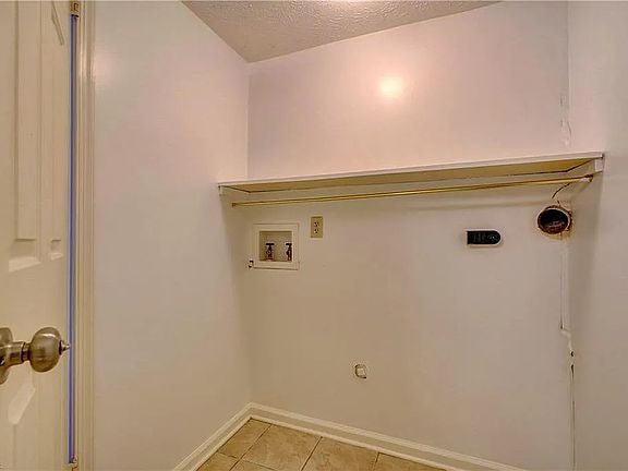 4th image of 1147 Old Denbigh Blvd