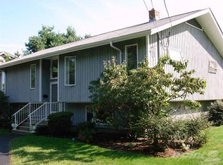 14 Westmoreland St, Narragansett, RI 02882