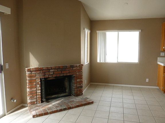 4th image of 25185 Elan Dr