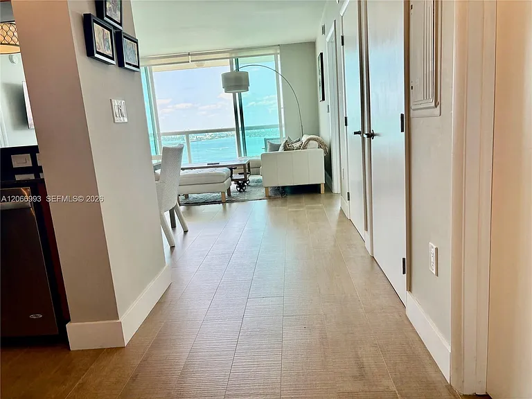 1800 N Bayshore Dr #4209 — Photo 3