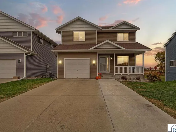 87 Benson Trl, North Mankato, MN 56003