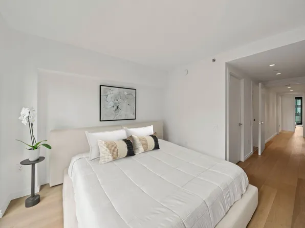 111 West 56th Street image 7 of 17