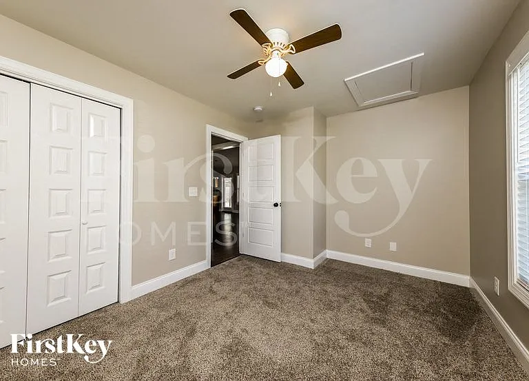 621 Dobson St — Photo 9