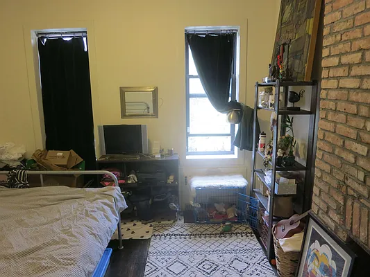 Rented by Nooklyn NYC LLC | media 23