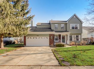 312 Bingham Cir, Mundelein, IL 60060