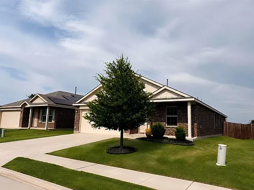 405 Laurenbrooke Dr Photo 1