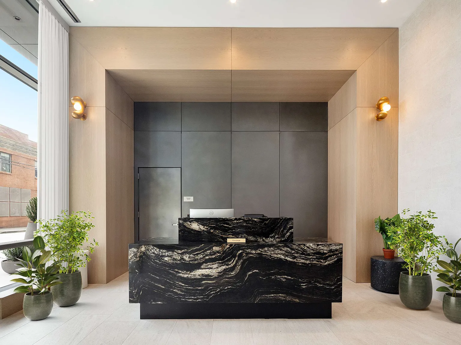 425 Summit Ave — Photo 4