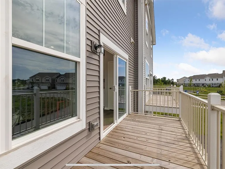 560 Wolverine Dr — Photo 11