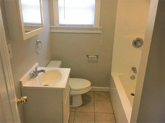 1040 E Pearl Ave — Photo 8
