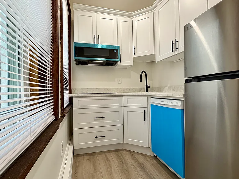 33 Charter St #3R — Photo 1