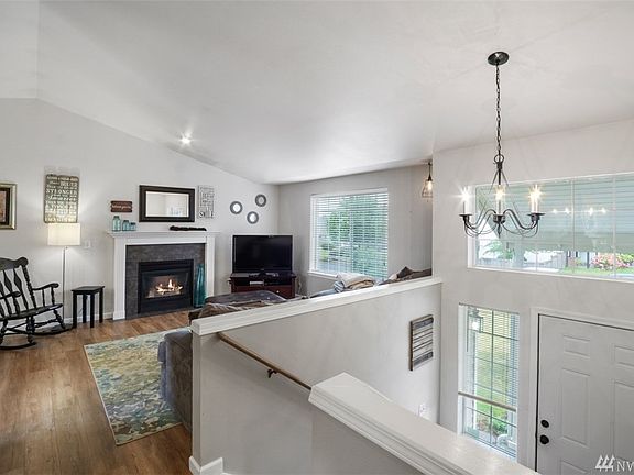 5th image of 2614 170th St E