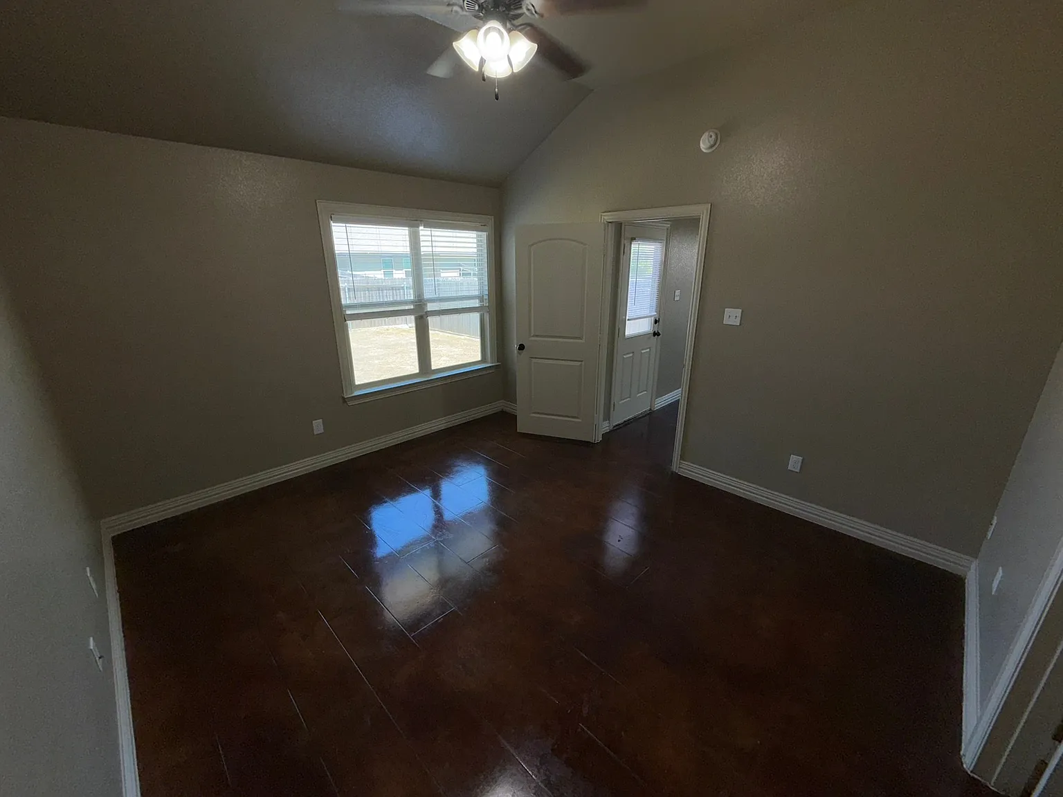 606 Ferrara Circle — Photo 4