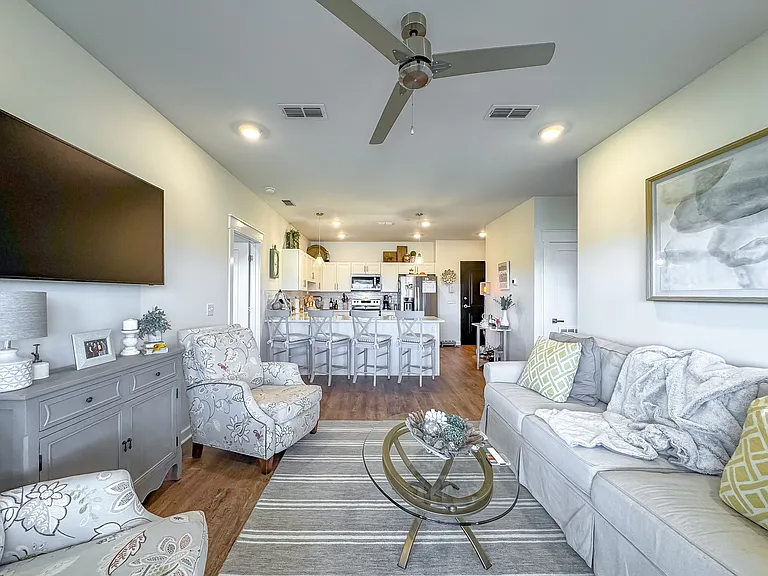 223 N Donalson St #25 — Photo 2