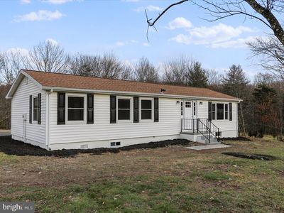 297 Birch Grove Ln, Berkeley Springs, WV, 25411