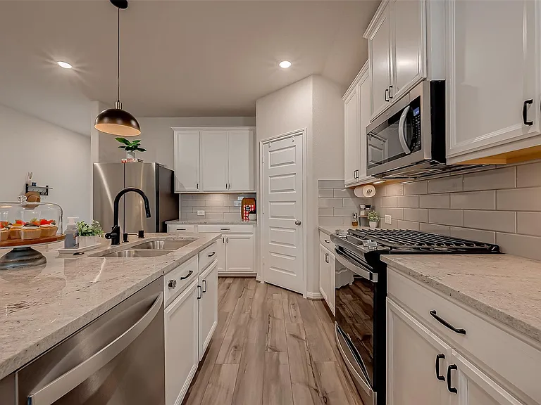 2114 Cherryvale Dr — Photo 11