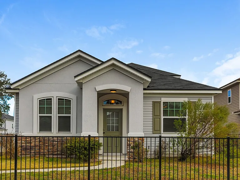 3041 Holly Grove Ln — Photo 1