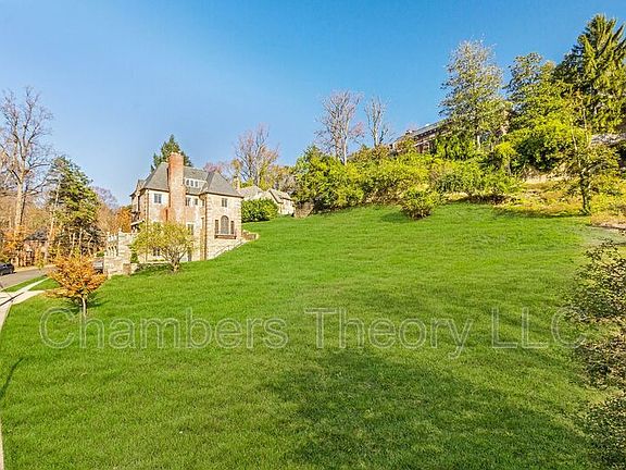 3rd image of 2701 32nd St NW