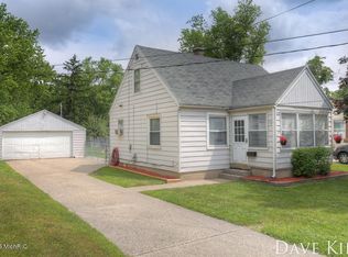 343 Murray St SE, Kentwood, MI 49548
