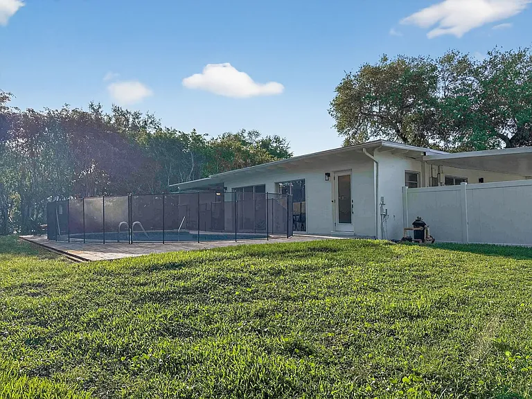 1147 Shady Rest Ln — Photo 25