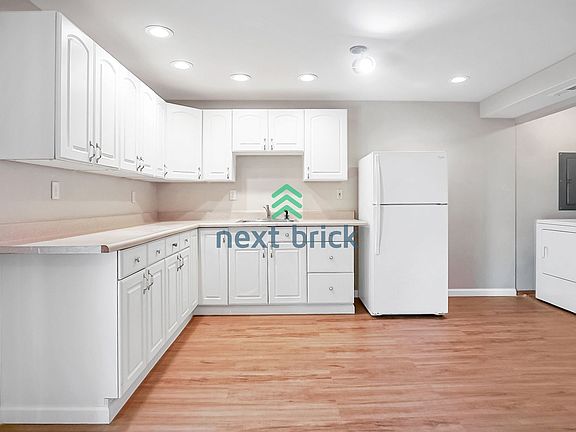 2nd image of 303 157th Ave NE