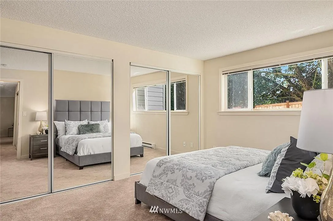2 bed, 918 sqft, $3,095 — Photo 3