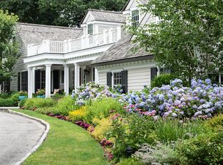 7 Deer Park Ct, Greenwich, CT 06830