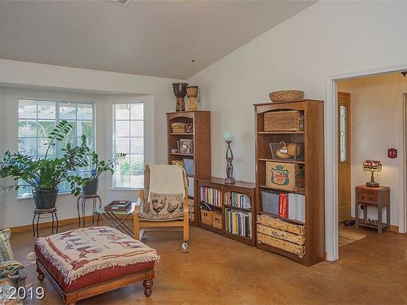 5th image of 3617 Hazel Dell St