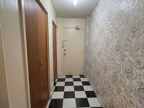 2nd image of 60 Stevenson Rd #501