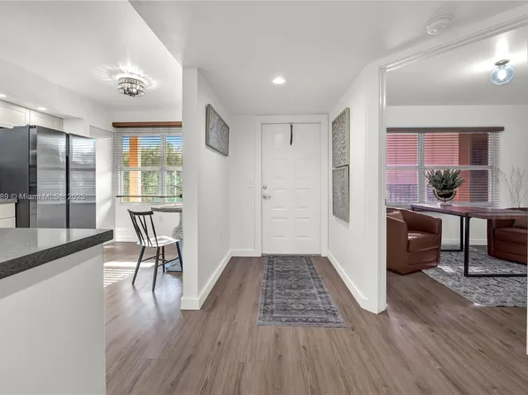 701 SW 142nd Ave APT 208S, Hollywood, FL 33027