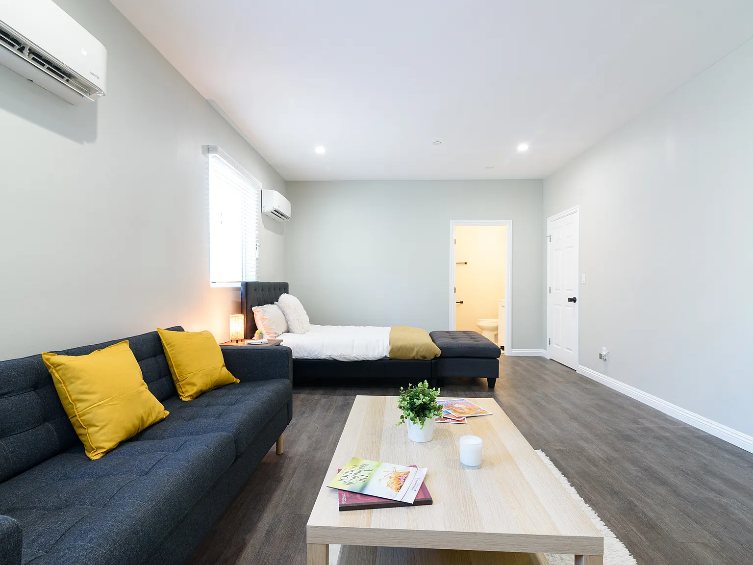 7 bed, 2900 sqft, $950 — Photo 4