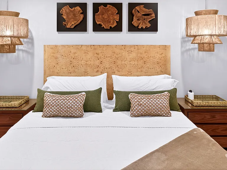 Master Bedroom - King Size Bed